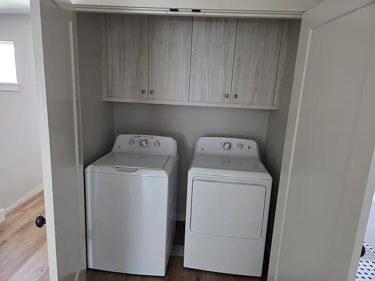 2642 D St NE — Photo 3