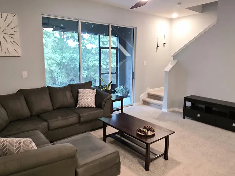 6920 Breezy Palm Dr — Photo 10