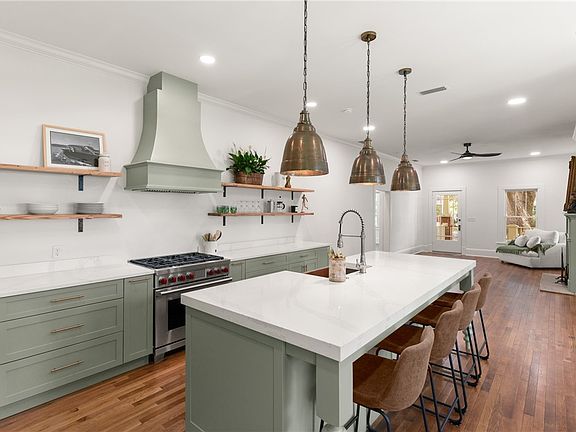 4th image of 1414 Magnolia Ave