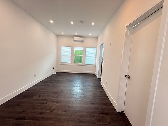 4th image of 4671 Hollywood Blvd APT 110