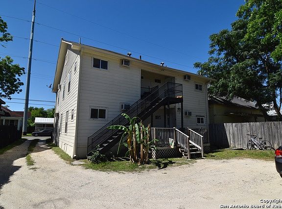 4th image of 1109 Burnet St
