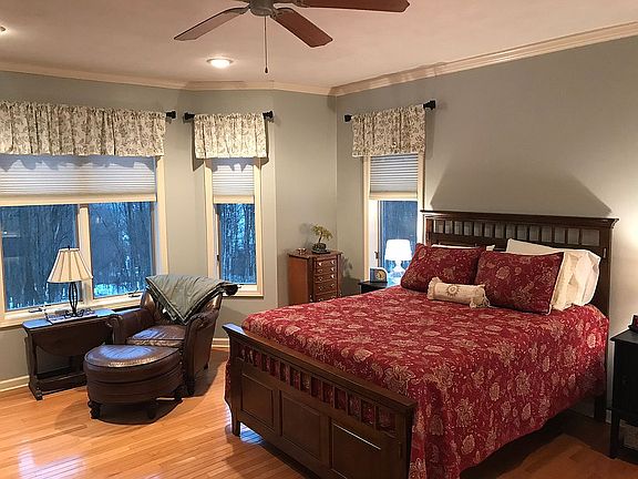 5th image of 3396 Hall Rd