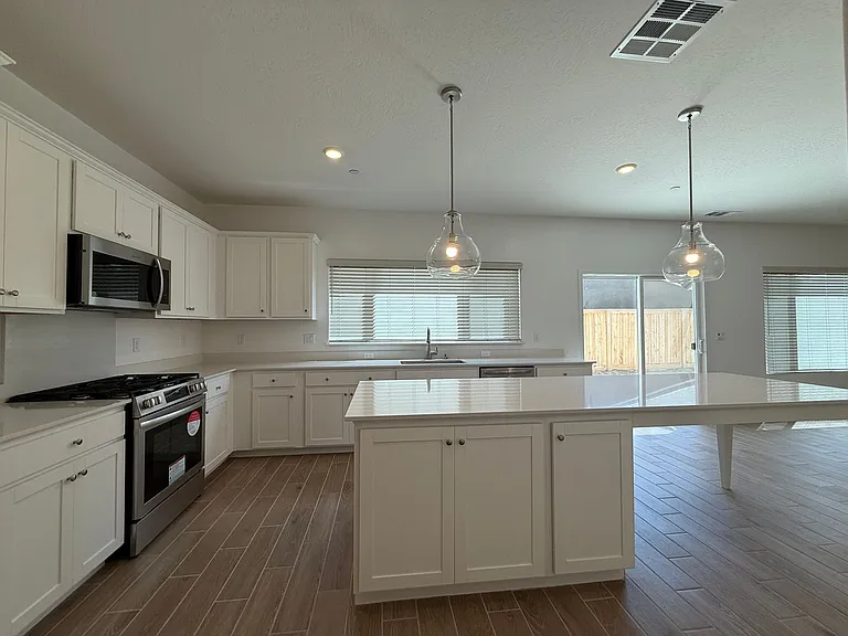 1036 Fruitwood Ave — Photo 16