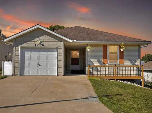 1906 S Yuma Ct, Independence, MO 64057