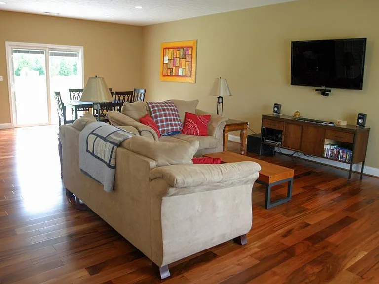 505 Capstone Dr — Photo 6