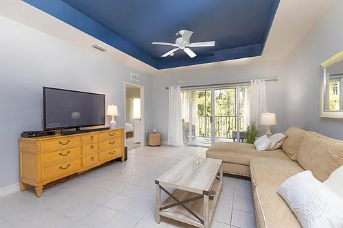 7815 Regal Heron Cir #301 Photo 1