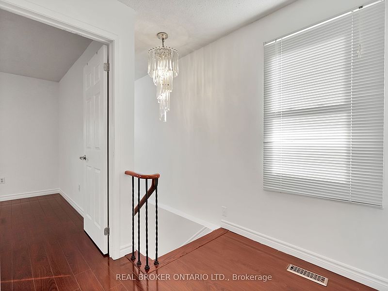 Mississauga House for rent - 3 Bedrooms — photo 11