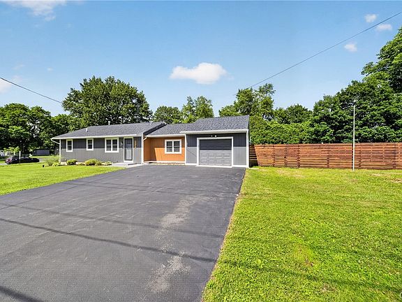 3rd image of 4411 Cedarvale Rd