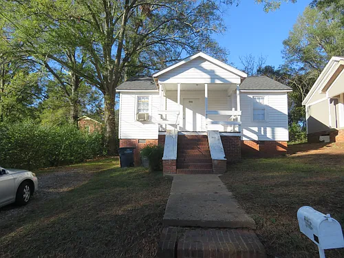 506 W Hampton St Photo 1