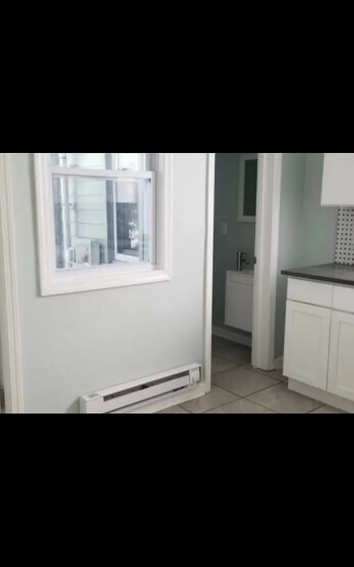 3 bed, 2.5 bath, $2,200 — Photo 2