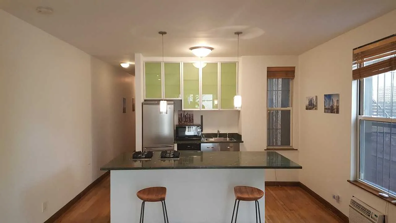 357 West 30th Street — Photo 4