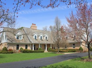 5480 Churchill Ln, Libertyville, IL 60048