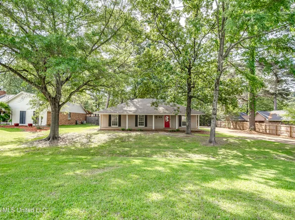 502 Pelahatchie Shore Dr, Brandon, MS 39047
