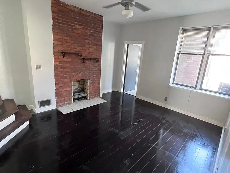 Second floor: bonus loft space
