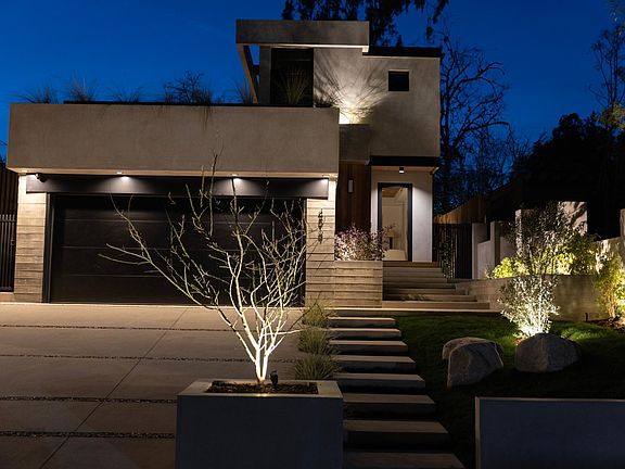 2nd image of 4519 Saint Clair Ave