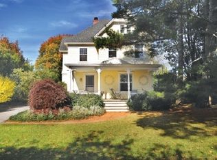 214 Maple Ln, Bridgehampton, NY 11932