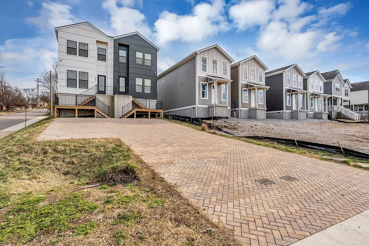 Building Photo - 3803 Dr Walter S Davis Blvd