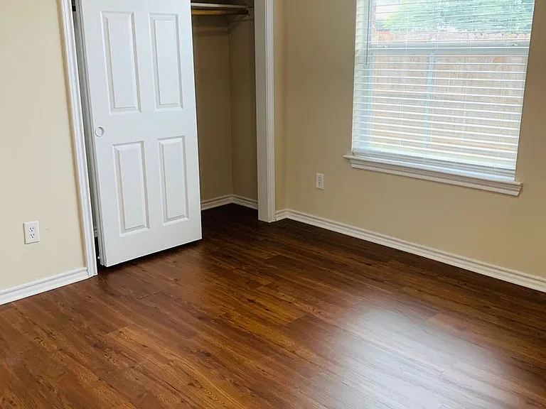 5900 Lovingham Ct — Photo 10