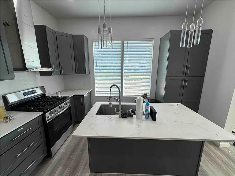 2400 Burkett St — Photo 12