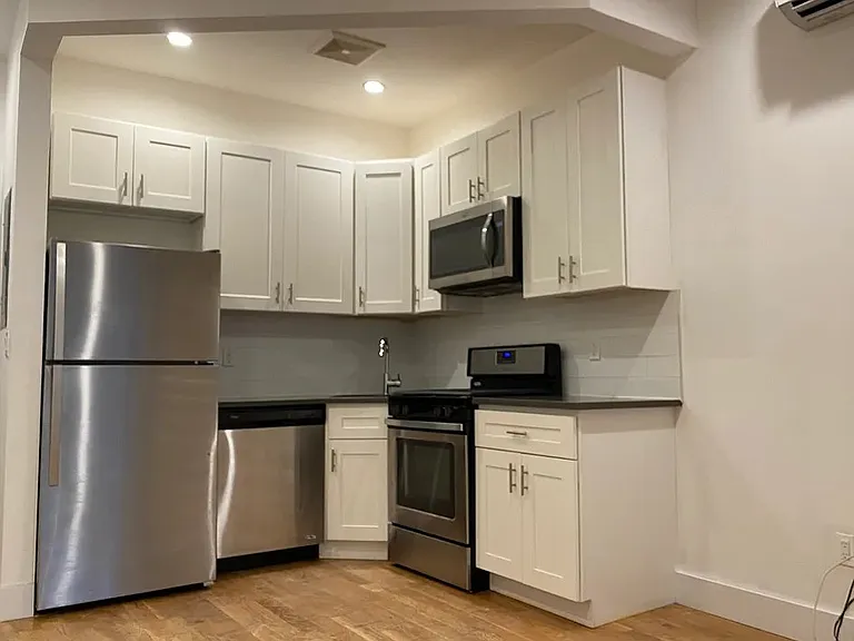 69 Granite St #2BB — Photo 5