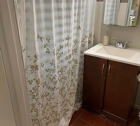 5th image of 361 Crockett St #3