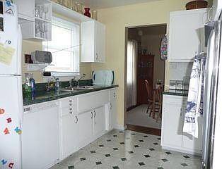 2nd image of 3201 Hornsea Rd