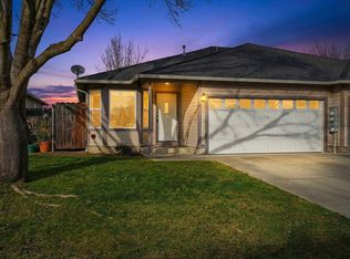 3174 Forest Hills Dr APT B, Medford, OR 97504