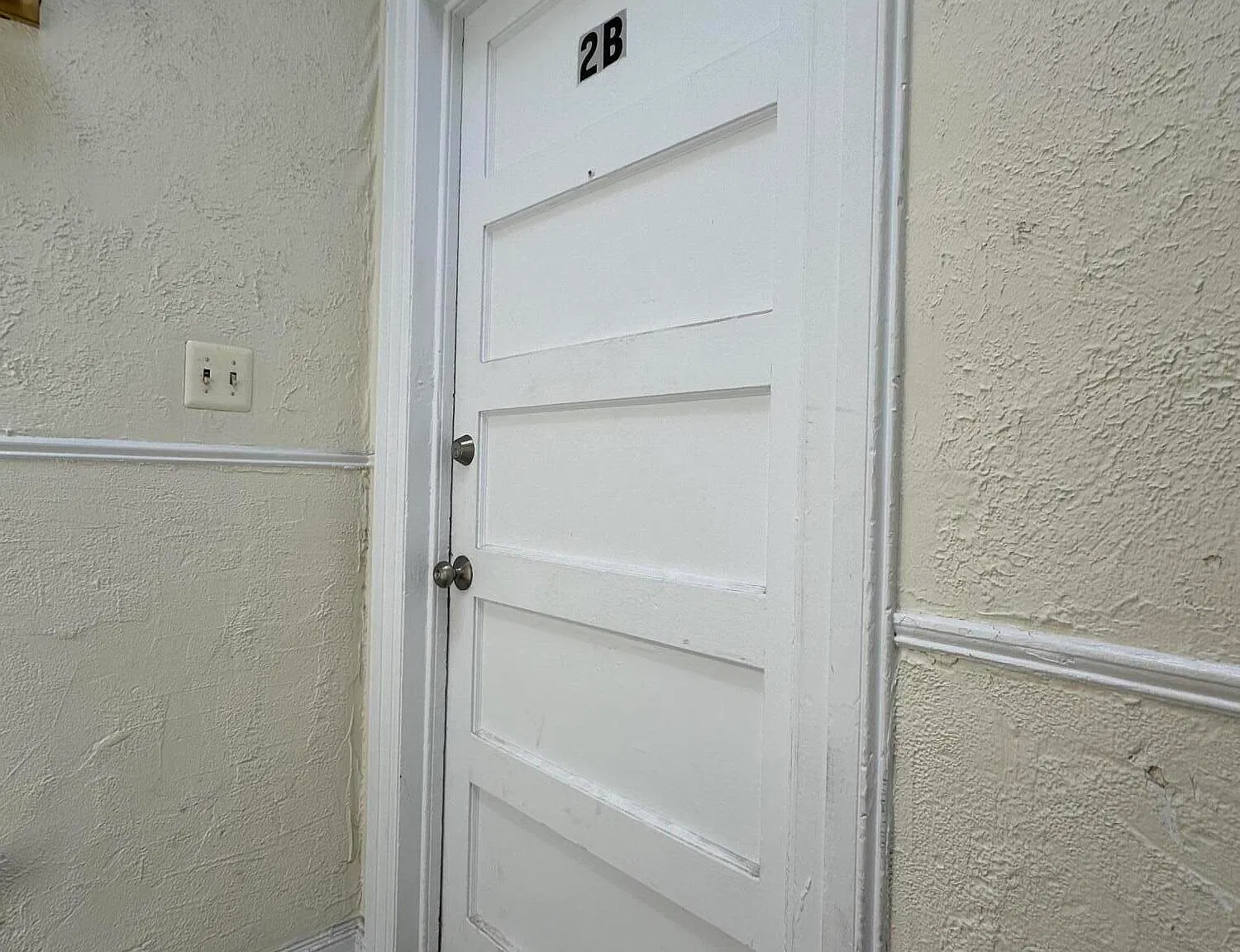 2 bed, 858 sqft, $2,500 — Photo 1