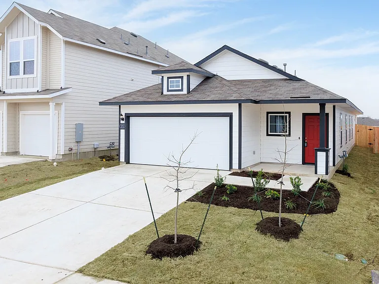 171 Haywood Mnr — Photo 2