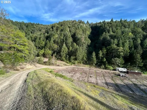 O Redwood Hwy, O'Brien, OR 97534