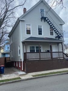 153 Pleasant St, New Bedford, MA, 02740