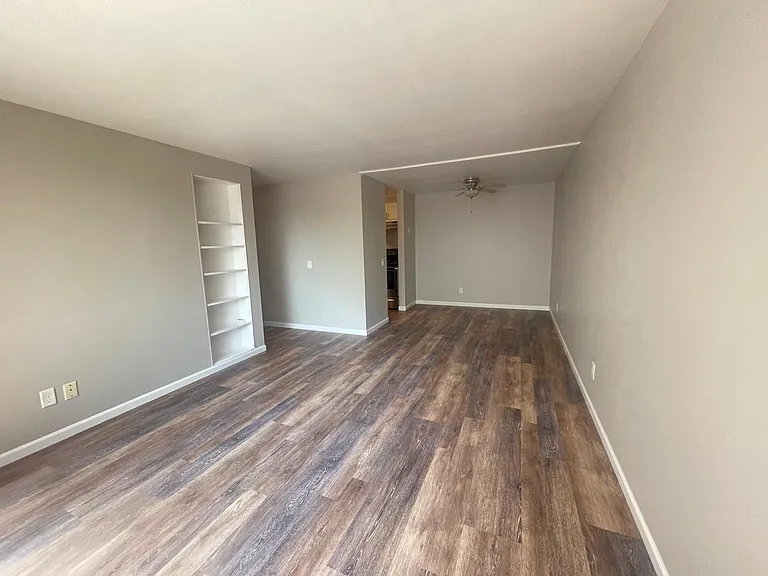 1120 Ann St #13 — Photo 9