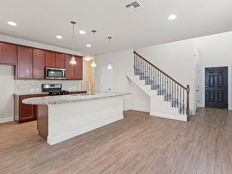 14011 Hedera Dr — Photo 5