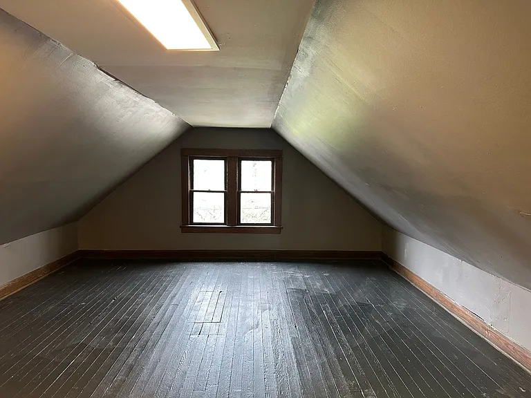 526 Lexington Ave — Photo 12