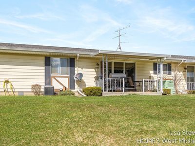 5951 Leisure South Dr SE, Kentwood, MI, 49548