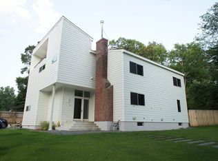 44 Edgewood Rd, Wayland, MA 01778