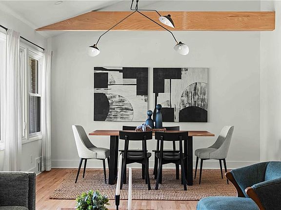 4th image of 2576 River Oak Dr