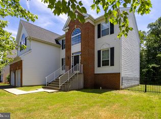 6 Fairmont Dr, Columbus, NJ 08022