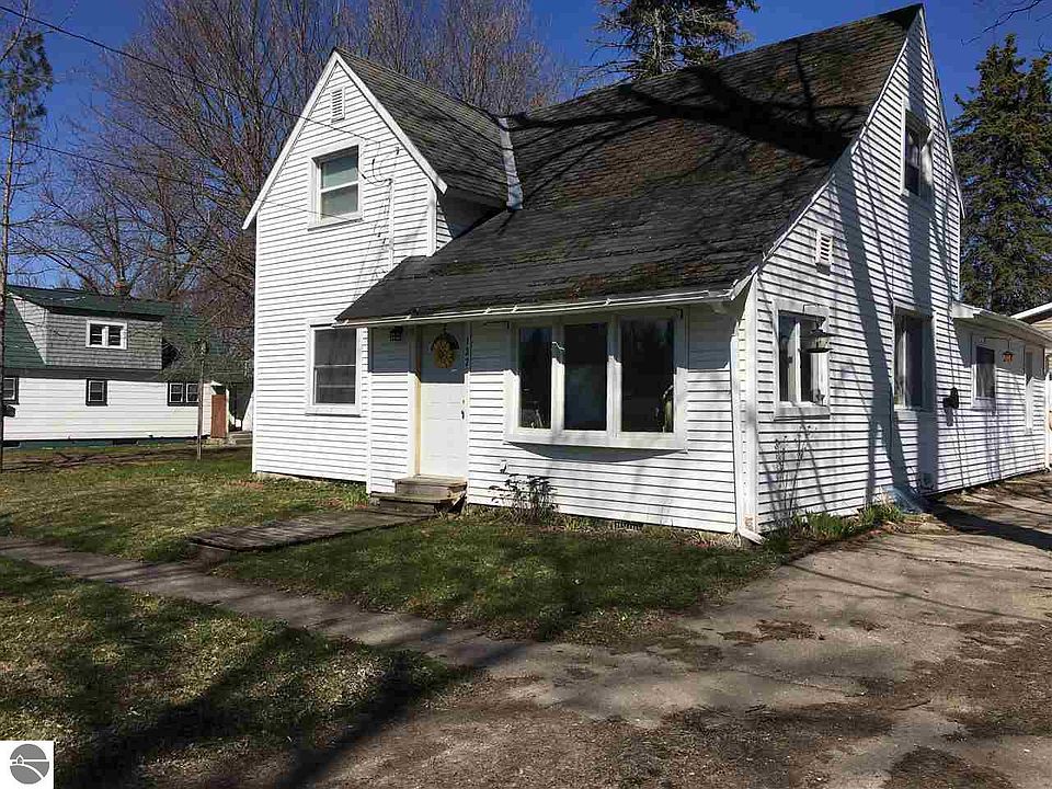 1st image of 122 N Huron St