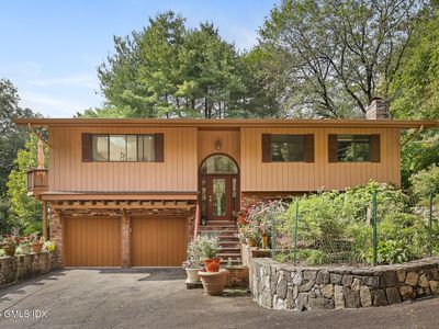 350 Valley Rd, Cos Cob, CT, 06807