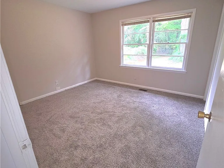 434 Homestead Dr — Photo 10