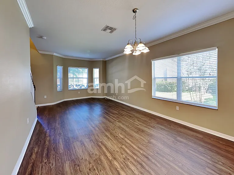 3247 Chessington Dr — Photo 7