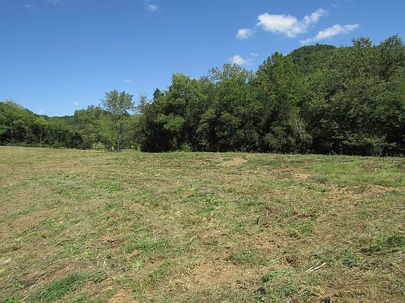 4th image of 14AC Hartsville Rd