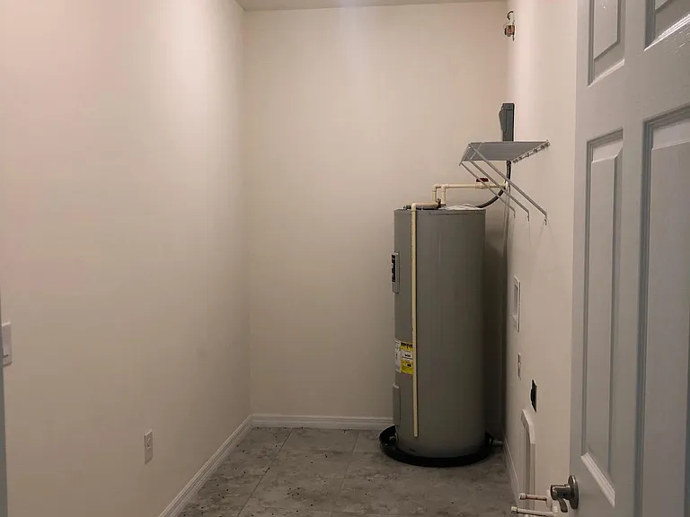 24482 Zephyr Ct — Photo 11