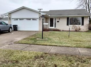 33064 Hampshire St, Westland, MI 48185