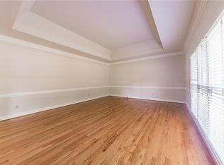 5480 Conway Dr, Marietta, GA 30068