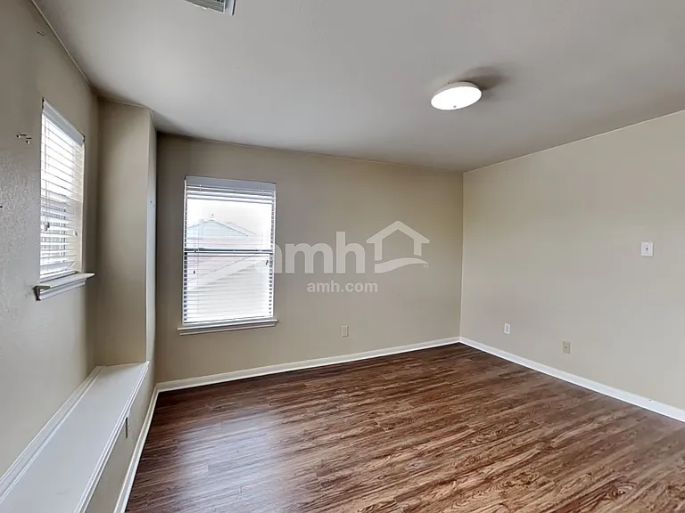 29435 Legends Glen Dr — Photo 25