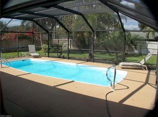 87 Madison Dr, Naples, FL 34110