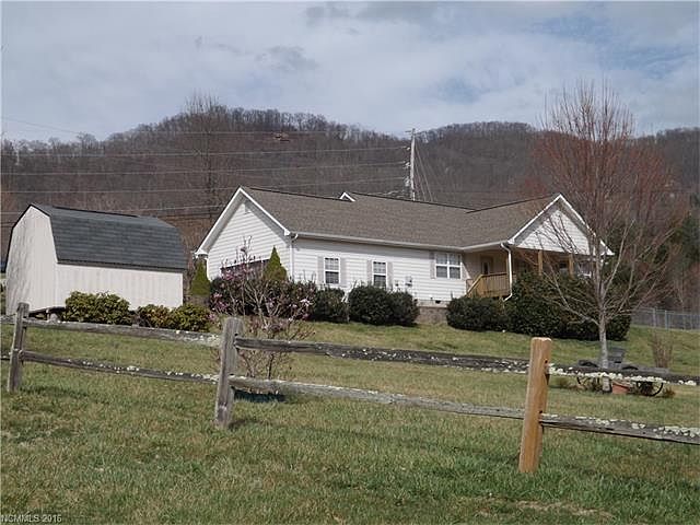 1st image of 17 Hathaway Ln