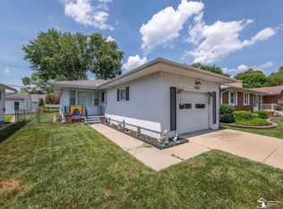 1405 Arbor Ave, Monroe, MI 48162